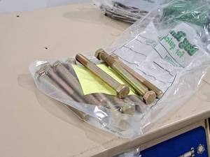 lot 136 image: Lot of (13) Hillman Cap Screws 716x4  Hex Head #220917