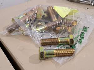 lot 153 image: Lot of (16) Hillman Cap Screws 34x3  Hex Head #220790