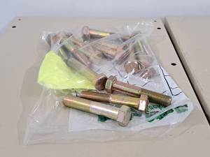 lot 200 image: Lot of (14) Hillman Cap Screws 916x3  Hex Head #220700