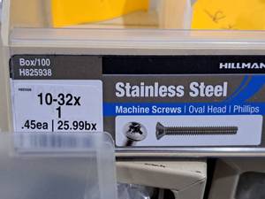 lot 456 image: Lot of (100) Hillman Stainless Steel Machine Screws 10-32x1  Oval Head  Phillips Drive #H825938