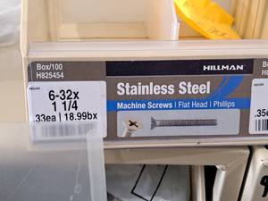 lot 487 image: Lot of (200) Hillman Stainless Steel Machine Screws 6-32x1-14  Flat Head  Phillips Drive #H825454