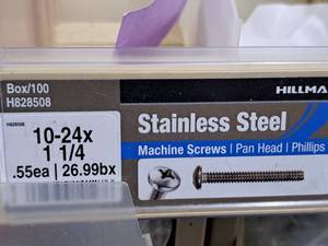 lot 522 image: Lot of (100) Hillman Stainless Steel Machine Screws 10-24x1-14  Pan Head  Phillips Drive #H828508