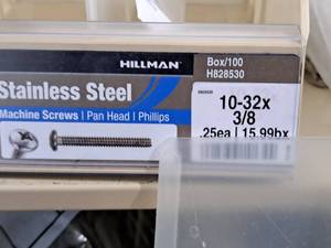 lot 621 image: Lot of (225) Hillman Stainless Steel Machine Screws 10-32x38  Pan Head  Phillips Drive #H828530