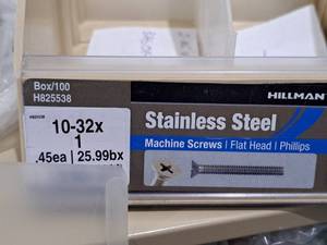 lot 678 image: Lot of (200) Hillman Stainless Steel Machine Screws 10-32x1  Flat Head  Phillips Drive #H825538
