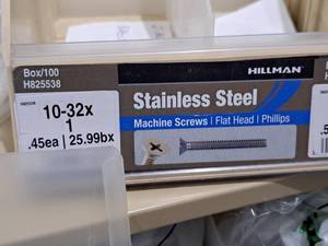 lot 679 image: Lot of (200) Hillman Stainless Steel Machine Screws 10-32x1  Flat Head  Phillips Drive #H825538