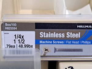 lot 726 image: Lot of (200) Hillman Stainless Steel Machine Screws 14x1-12  Flat Head  Phillips Drive #H825594