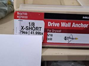 lot 986 image: Lot of (225) Hillman 18 X-Short Drive Wall Anchor  516 Drill  For Drywall #H370030