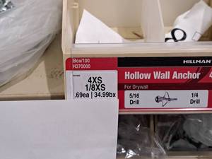 lot 995 image: Lot of (200) Hillman 4XS 18XS Hollow Wall Anchor  516 Drill  For Drywall #H370000