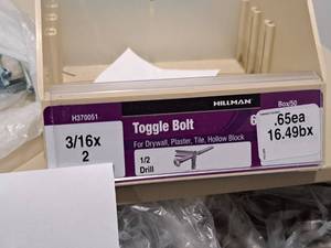lot 998 image: Lot of (140) Hillman Toggle Bolt  12 Drill  For Drywall,Plaster,Tile,Hollow Block 316x2 #H370051