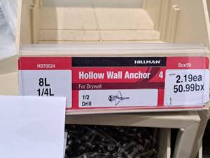 lot 1028 image: Lot of (50) Hillman 8L 14L Hollow Wall Anchor  12 Drill  For Drywall #H370024