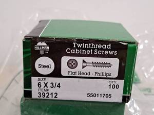 lot 1832 image: Lot of (400) Hillman Twinthread Cabinet Screws 6x34  Flat Head  Phillips Drive #H39212