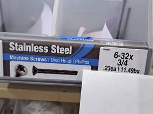 lot 1101 image: Lot of (350) Hillman Stainless Steel Machine Screws 6-32x34  Oval Head  Phillips Drive #H825850
