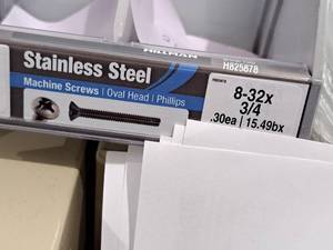 lot 1114 image: Lot of (250) Hillman Stainless Steel Machine Screws 8-32x34  Oval Head  Phillips Drive #H825878