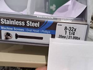 lot 1120 image: Lot of (200) Hillman Stainless Steel Machine Screws 8-32x1-14  Oval Head  Phillips Drive #H825882