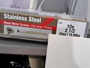 lot 1209 image: Lot of (125) Hillman Stainless Steel Sheet Metal Screws 10x2-12  Flat Head  Phillips Drive #H823502