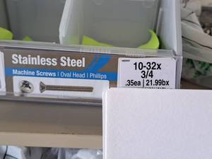 lot 1371 image: Lot of (260) Hillman Stainless Steel Machine Screws 10-32x34  Oval Head  Phillips Drive #H825936