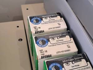 lot 1379 image: Lot of (200) Hillman Stainless Steel Machine Screws 14x12  Oval Head  Phillips Drive #H825984