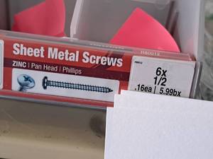 lot 1422 image: Lot of (150) Hillman Zinc Sheet Metal Screws 6x12  Pan Head  Phillips Drive #H80012