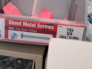 lot 1440 image: Lot of (260) Hillman Zinc Sheet Metal Screws 14x34  Pan Head  Phillips Drive #H80105