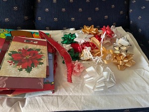 Gift Bags & Bows