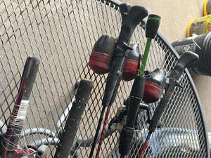 6 fishing poles