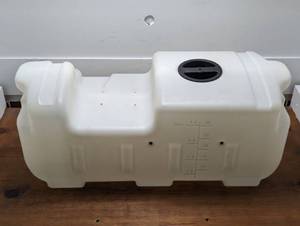lot 48 image: 8 Gallon Poly Tank - With Cover - Mounting Sprockets and Drain