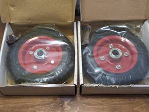 lot 62 image: Set of 2 - 8 Solid Wheels with Bolt Kit - Red
