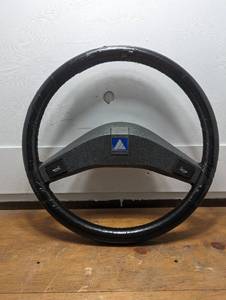 lot 100 image: 15.5 Steering Wheel with Horn Button in Middle - Leather Wrapped