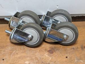 lot 158 image: Set of 4 - 4 x 1.25 Swivel Casters - Rubber Quite Treaded - Set of 4