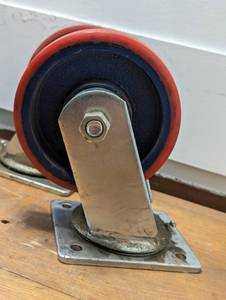 lot 160 image: Set of 4 - Heavy Duty - 5 Quite Roll Swivel Casters - Heavy Duty - Set of 4