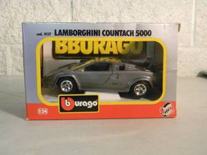 BBURAGO 124 SCALE LAMBORGHINI COUNTACH 5000 cod. 0137 - GREAT PIECE - NICE - IN BOX - SEE PICTURES