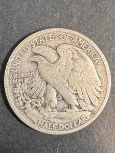 lot 20 image: 1920 US WALKING LIBERTY HALF DOLLAR