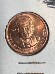 lot 50 image: 1963 US KENNEDY MEMORIAL COIN