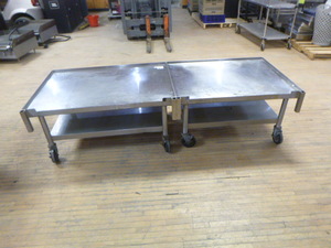 lot 16 image: Equipment Stand
