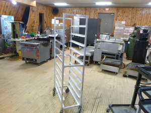 lot 46 image: Pan Rack on Wheels