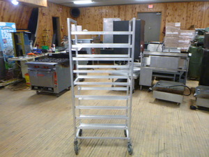 lot 48 image: Pan Rack on Wheels