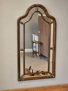 lot 96 image: Vintage Regency Hall Mirror