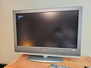 lot 98 image: 30 Inch Sony LCD Television