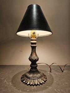 lot 78 image: Regency Rooted Table Lamp