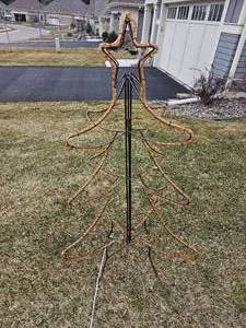 lot 281 image: Retro Tub Lighting Christmas Tree