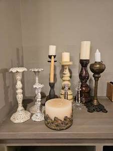 lot 294 image: Home Dcor Candle Holder Collection