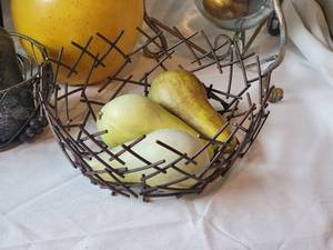 lot 252 image: Warm Home Decor Collection - Fruit & Lanterns - (6)