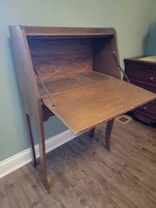 lot 180 image: Vintage Primitive Oak Secretary