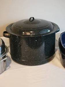 lot 316 image: Home Canning Essentials Collection (4)