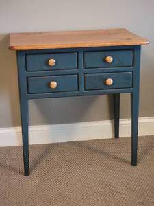 lot 151 image: Farmhouse Chic Blue Painted Accent Table