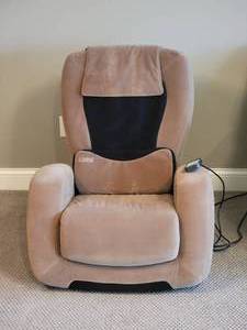 lot 188 image: Human Touch iJoy Massage Chair Recliner by Brookstone