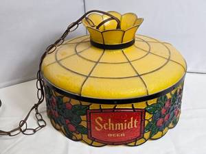 lot 1A image: Hanging Schmidt Beer Light - Working