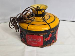 lot 3 image: 8 12 Hanging Schmidt Beer Light