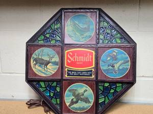 lot 6 image: Wildlife Schmidt Beer Light
