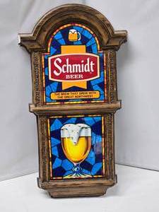 lot 17 image: Lighted Schmidt Beer Sign